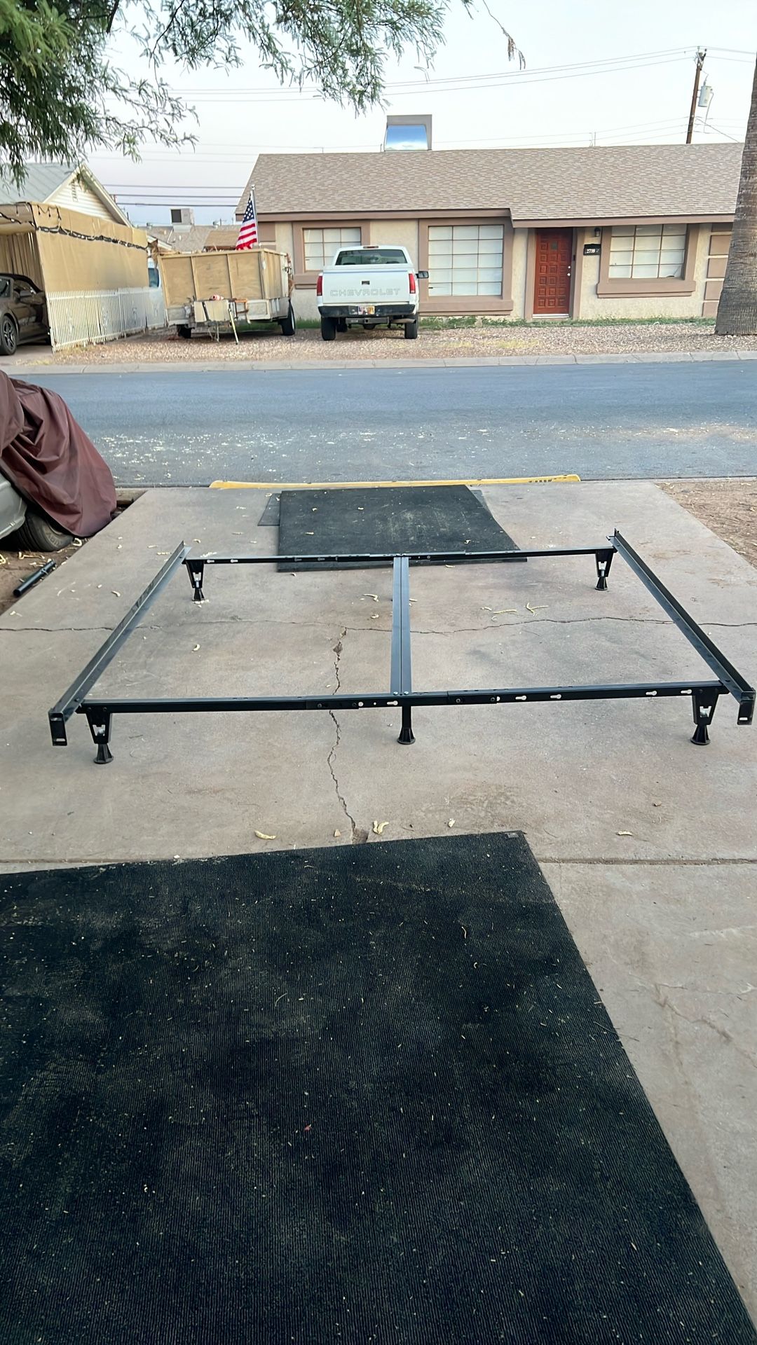 King Size Metal Bed Frame Very Good Condition With All Hardware