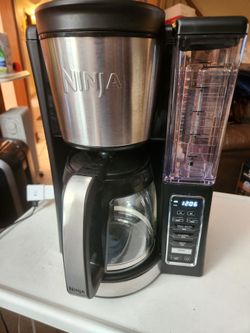Gently Used NINJA 12 CUP PROGRAMMABLE COFFEE MAKER MODEL # CE-200 No Box No Instructions Works Great