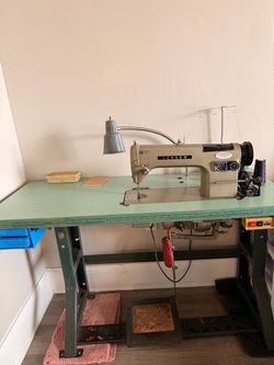 Consew Industrial Sewing Machine with Table