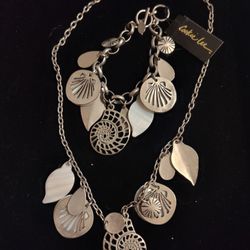 Necklace & Bracelete Set