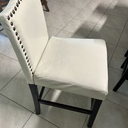 4 Dinning Room Chairs