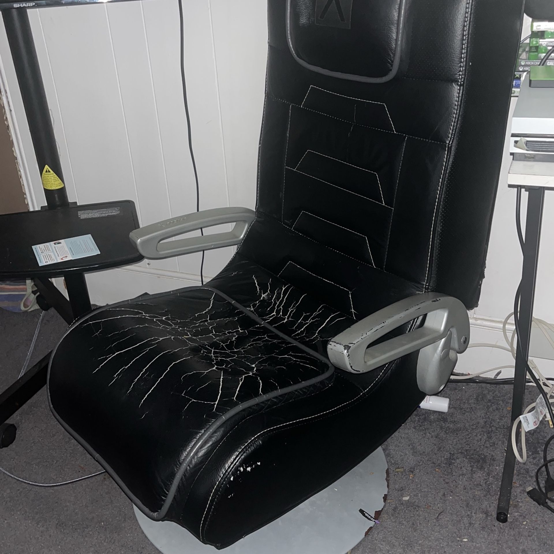 Foldable Roccat X Gaming Chair With Speakers