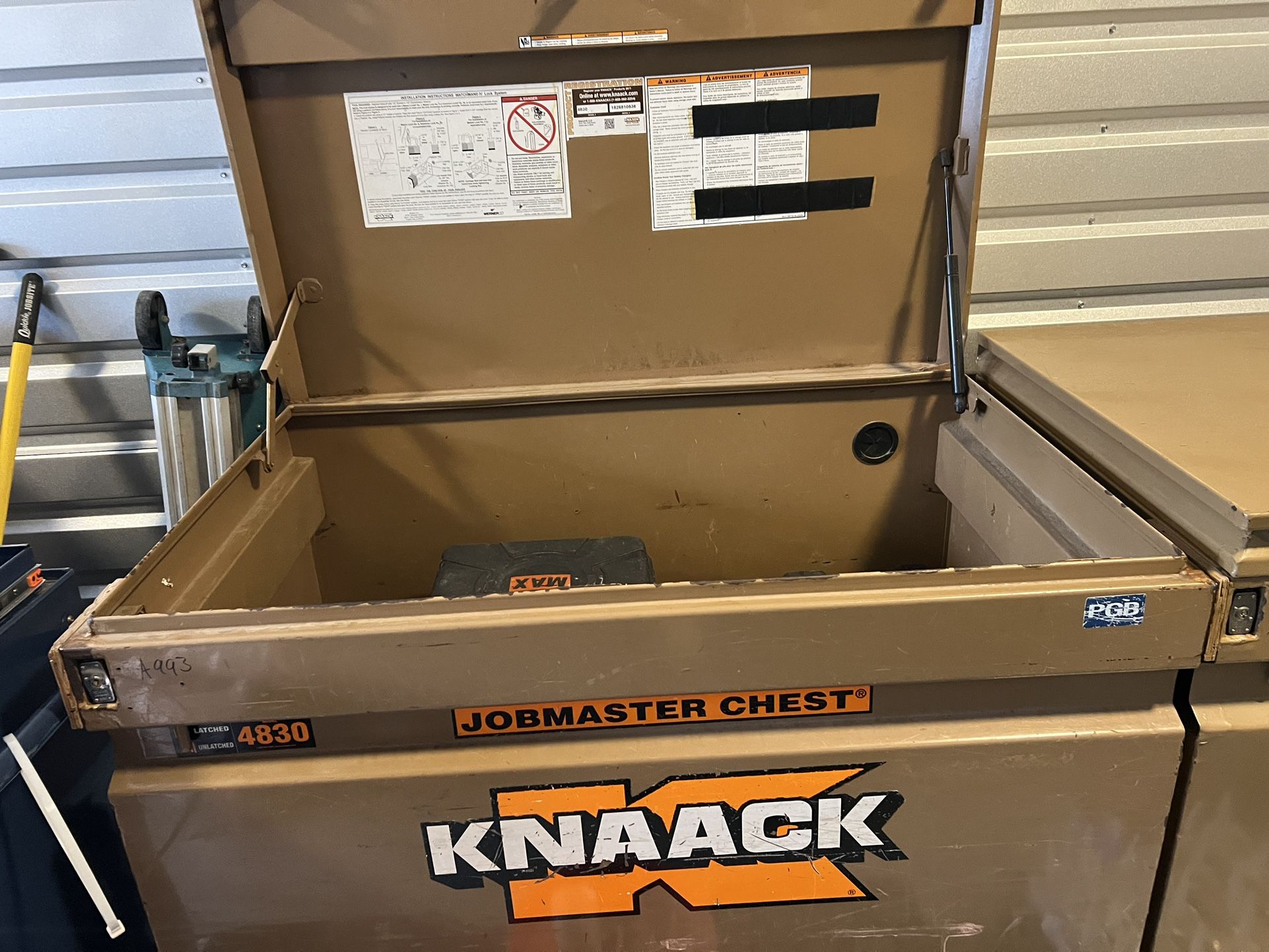 Knack box 4830 with casters 3 available 