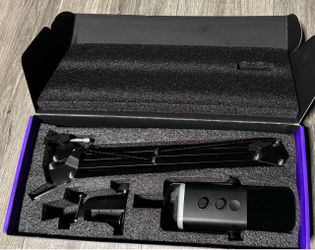 (2) Fifine AM8T Podcasting/ Gaming Microphones