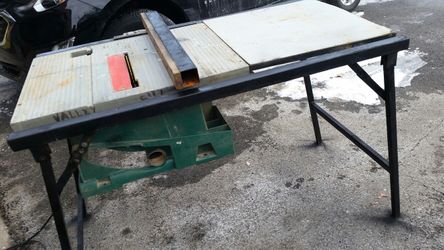 Makita table saw. PERFECT working condition. Model 44543A