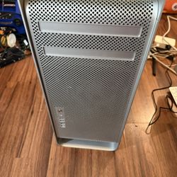 Mac Pro Tower 2x2.8 Ghz Xeon, 20 Gbram, 1.2 TB Storage , Monitor Keyboard And Mouse