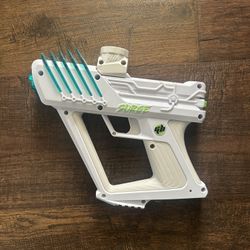 Gel Blaster Surge - shoots Water Based Beads
