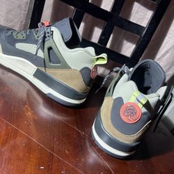 Jordan Spikezike low men Size 10.5 