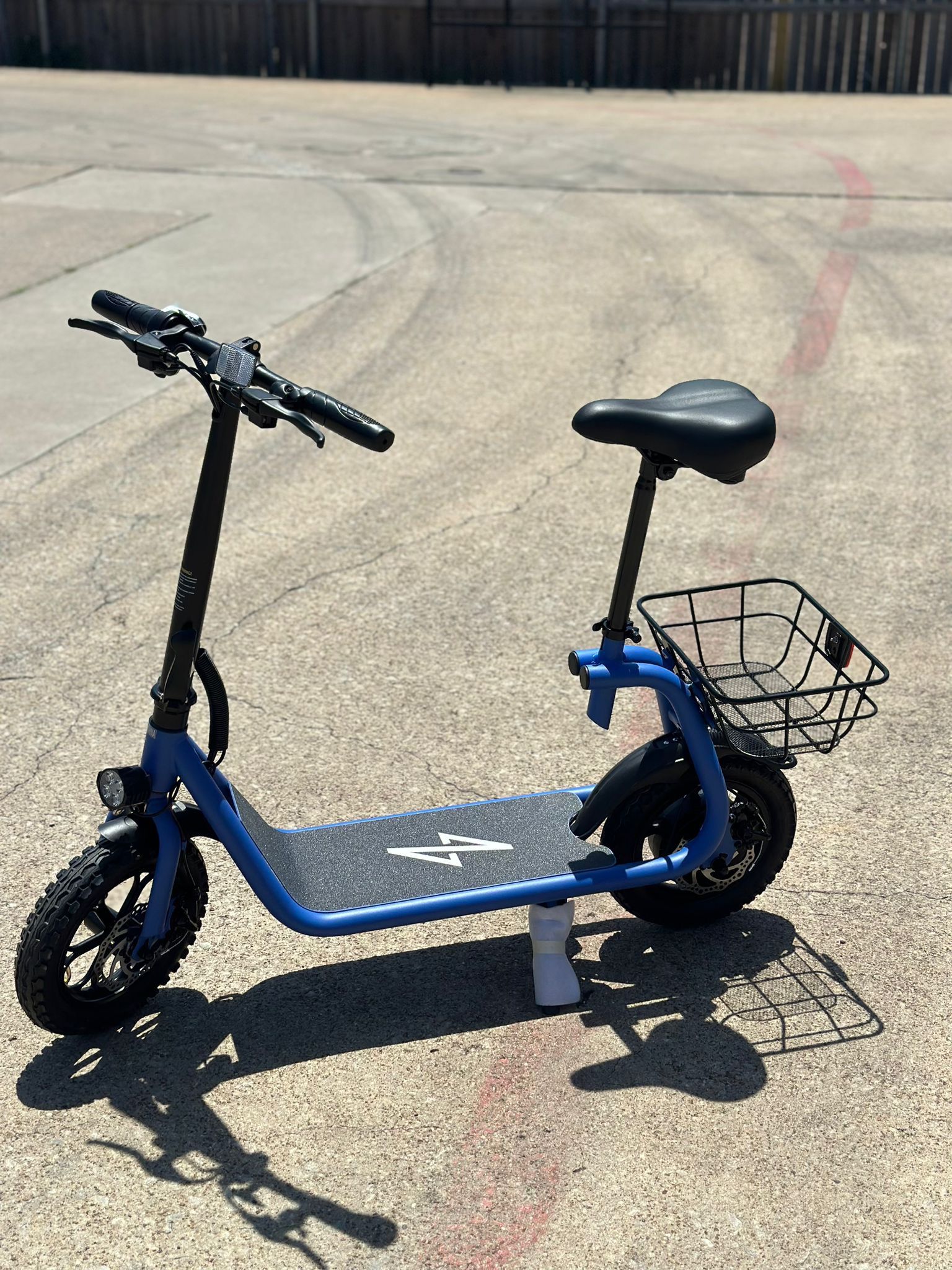 Electric Scooters Tailored for Kids, Featuring Adjustable Seats