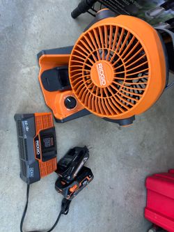 Ridgid fan with 2 batt and charger like new condition low used dewalt Milwaukee Kobalt craftsman Milwaukee Kobalt makita Husky
