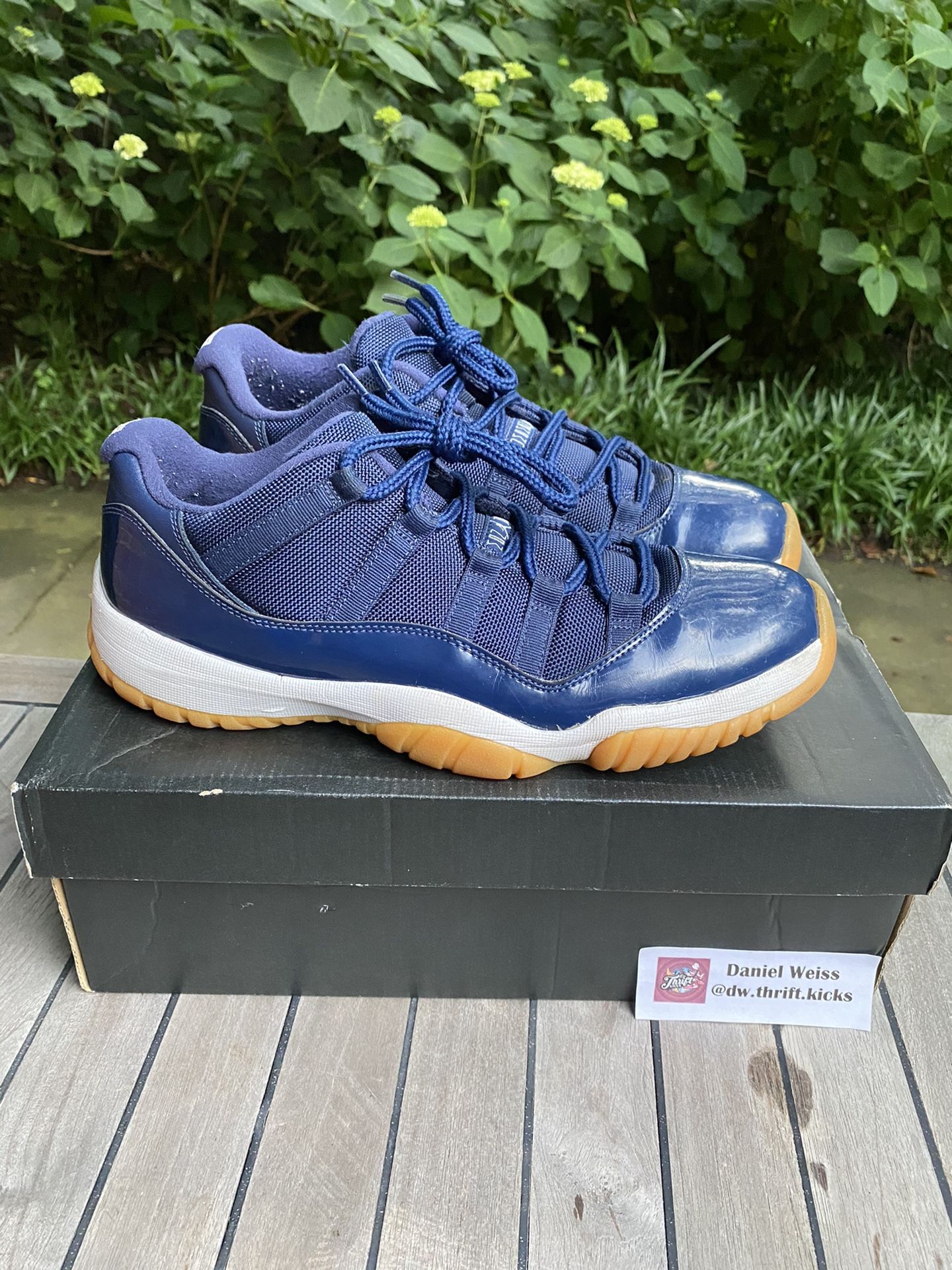 Jordan 11 Low Navy Blue Gum Size 10