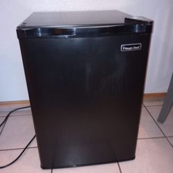 Magic Chef Mini Fridge