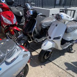 New Scooters  All Day  1133 Sw 27 Ave    $1400 Thumbnail