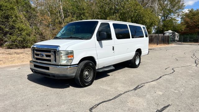 2013 Ford E350 Super Duty Passenger