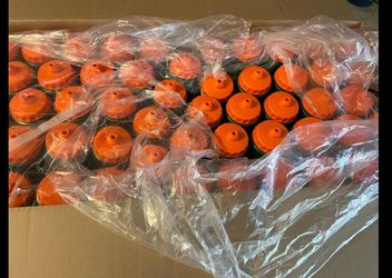 Brand new 32oz Gatorade squeeze water bottles