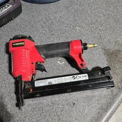 Husky 18 Gauge Nailer/Stapler