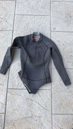 Billabong Women’s Wetsuit - size 6