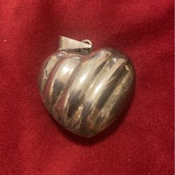 95O ALiCiA MEXiCO Puffy Hollow Heart Pendant 