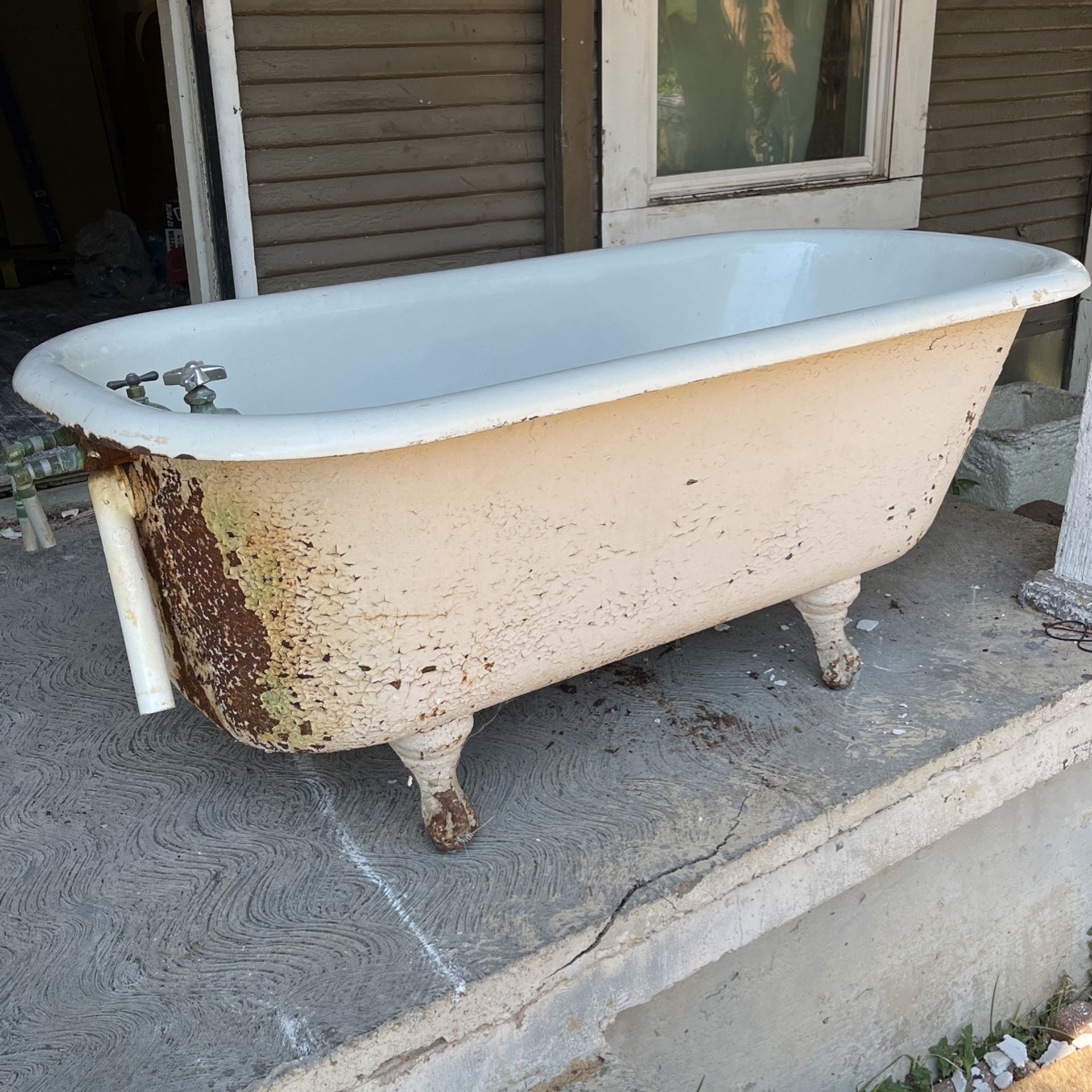 Antique Bathtub