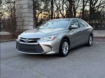 Toyota Camry – Clean & Reliable