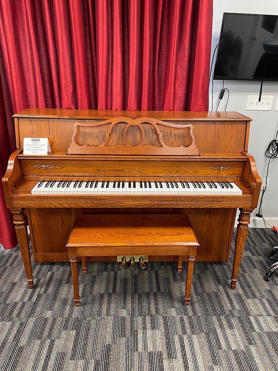Yamaha M500 Upright Piano