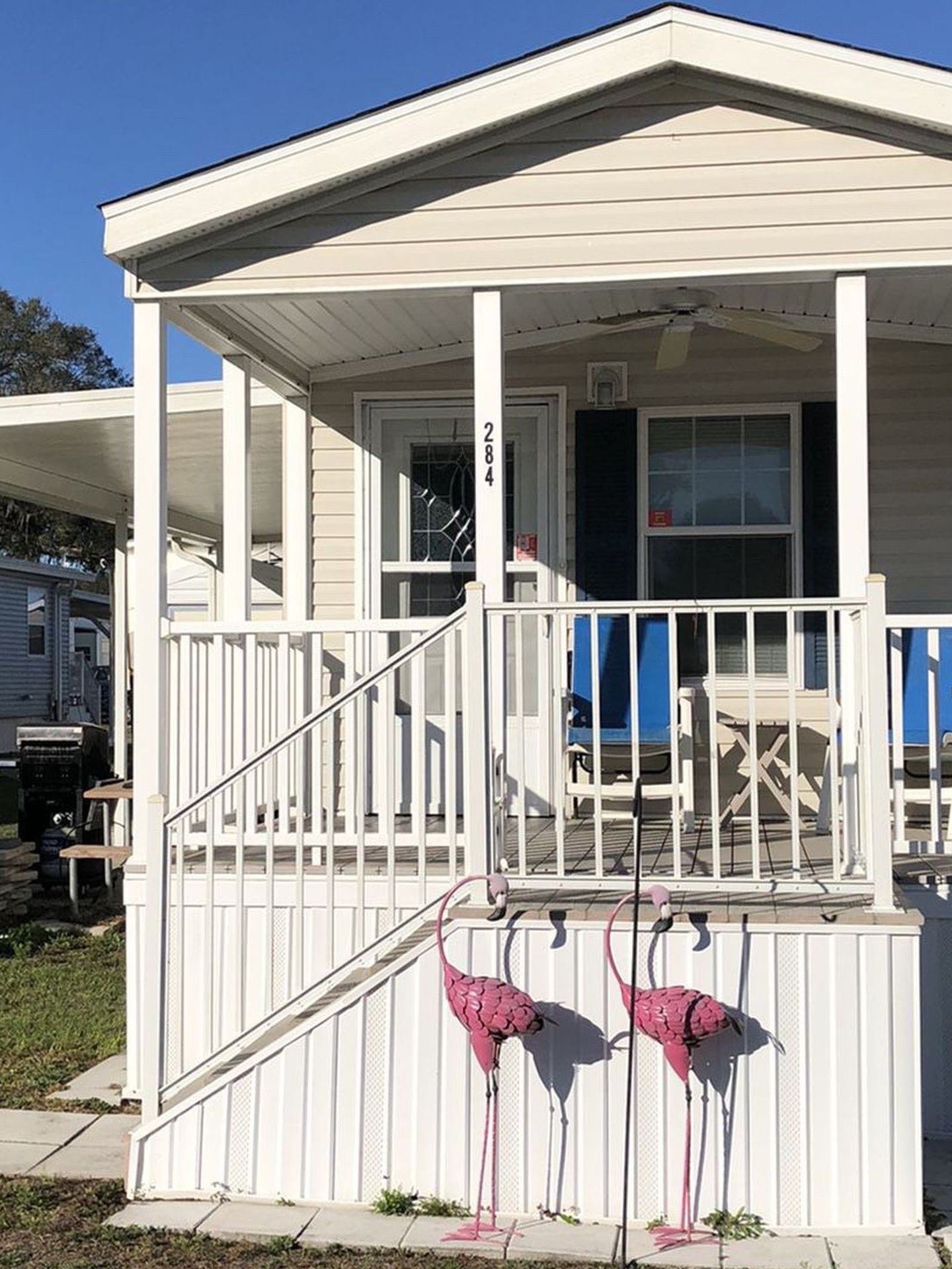 2013 Park Model includes 2003 golf cartlocated in Dade City, FL