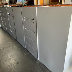 Steelcase 5Drawer Lateral File - Tan