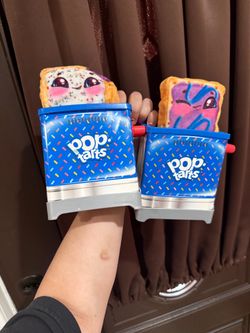 Pop Tarts Toaster with Plush toys