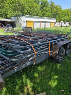 12 1/2 foot Round Pen Panels w/gate panels and shade kit