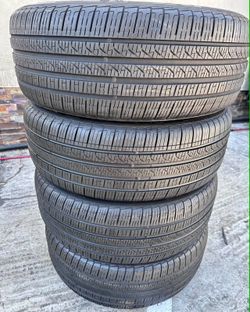 245/50/19 pirelli Selling a set of 4 tires in excellent condition 🫡
