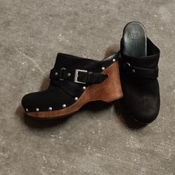Ugg Australia Natalee Black Leather Studded Clogs Sz.7 