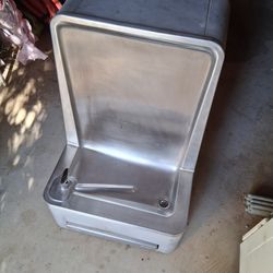 Drinking Fountain Refrigerated Wall Mount