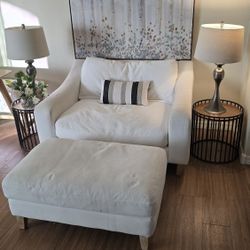 Sofa Set With Pilows