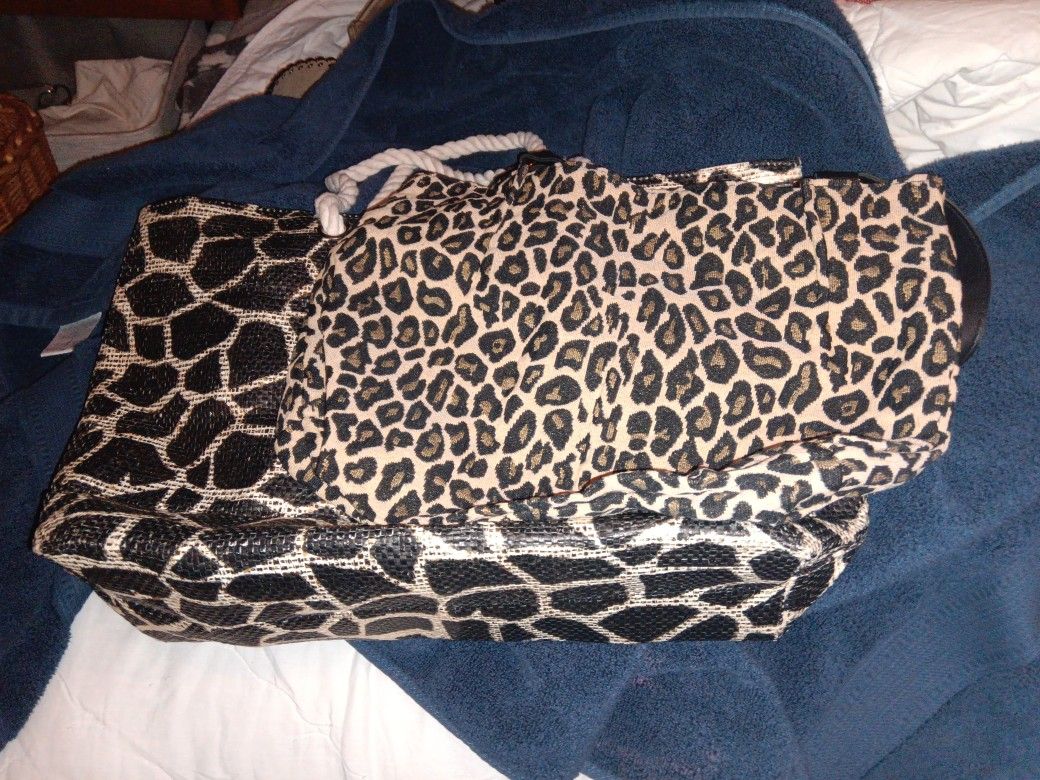 2 Brand New Beach Bags 1large 1medium Size Still Have Tags Animal Printed Bags 