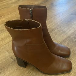 Marc Fisher Women’s Ankle Leather Boots.  Size 9.5