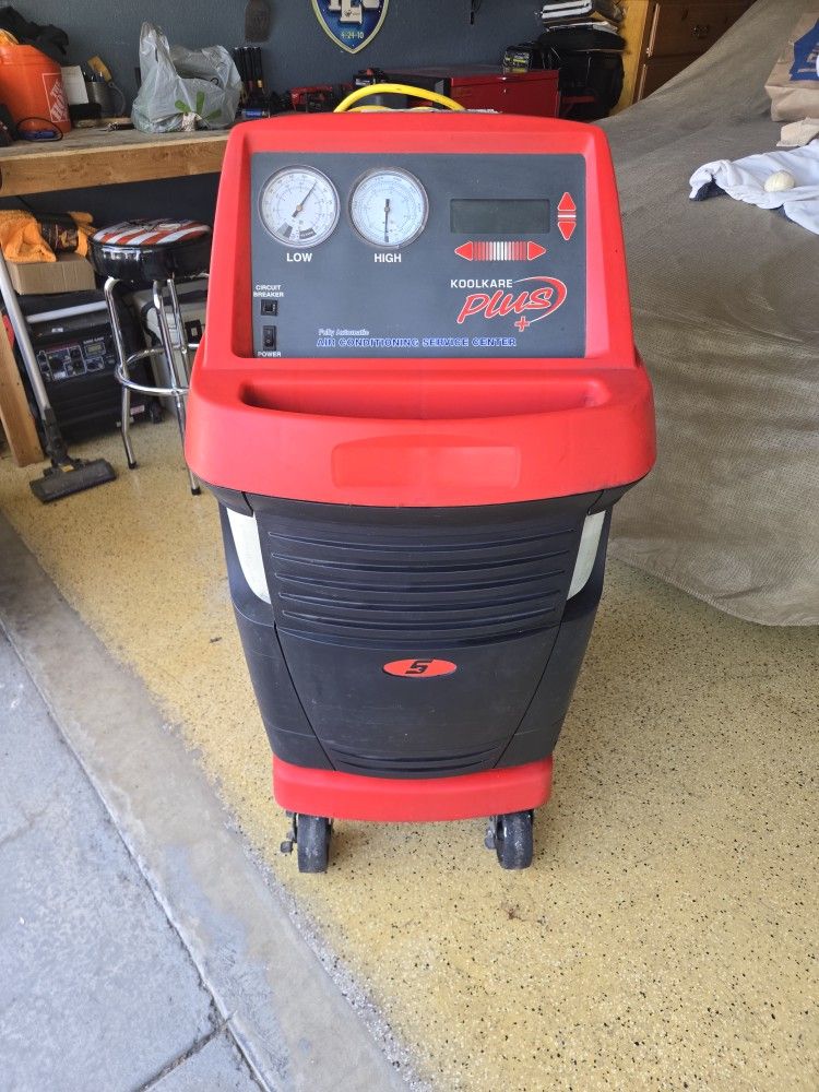 Snap On A/c Machine 