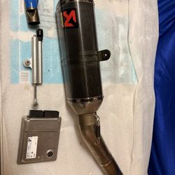 24/25 Aprilia TV4 1100 Factory