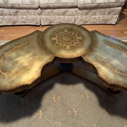 Set of 3 Vintage coffee table and 2 End tables excellent Condition