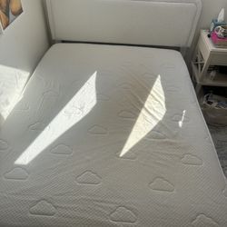Queen Sized puffy- Lux Mattress 