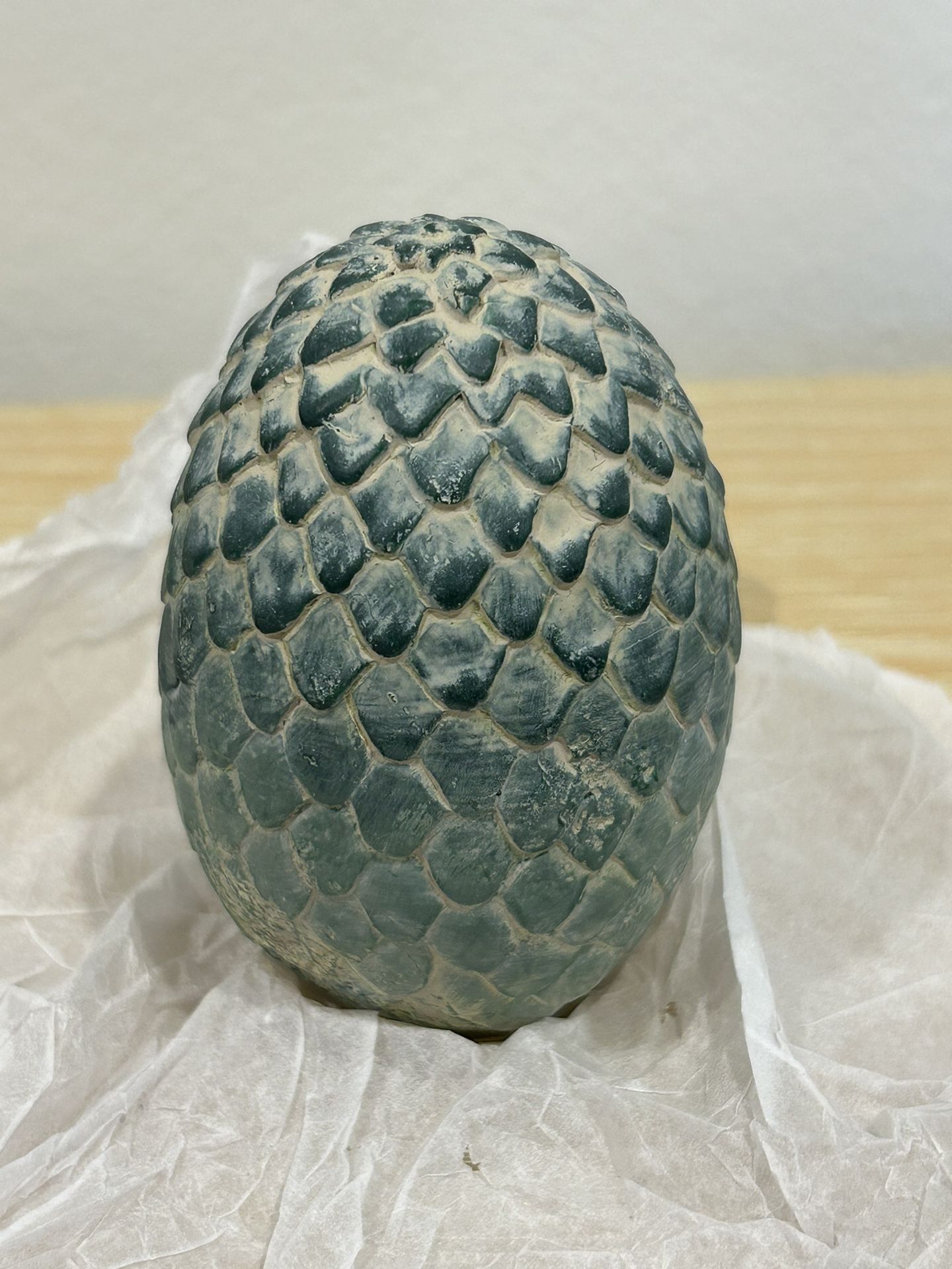 GAME OF THRONES OFFICIAL Rhaegel Dragon’s Egg 3” Paperweight NEW