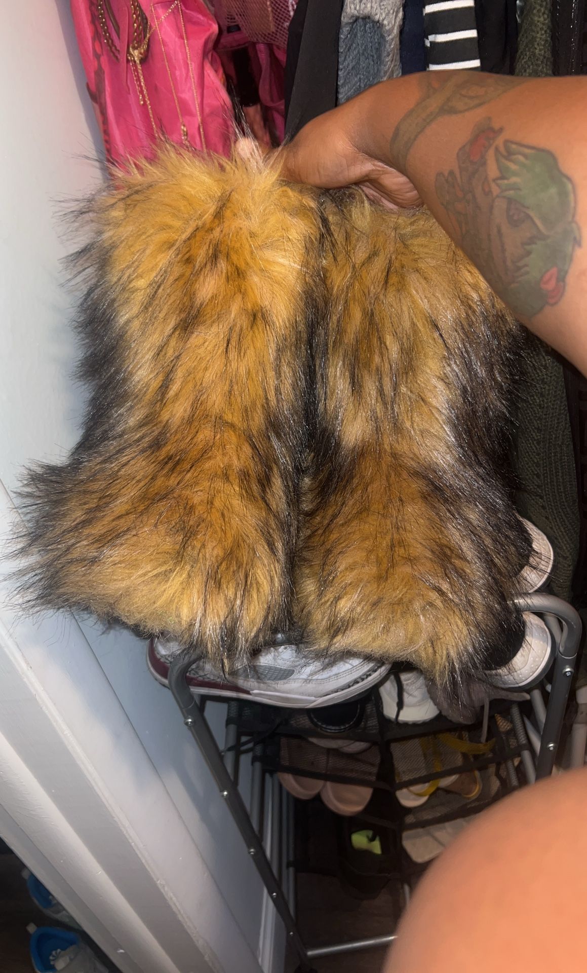 Size 8.5 Women’s Fur Boots