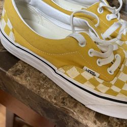 Vans Shoes For Women’s Sizes 7.5 New Condition 