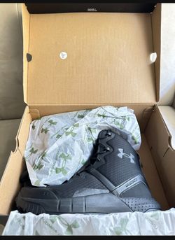 Under Armor Micro G Valsetz Black