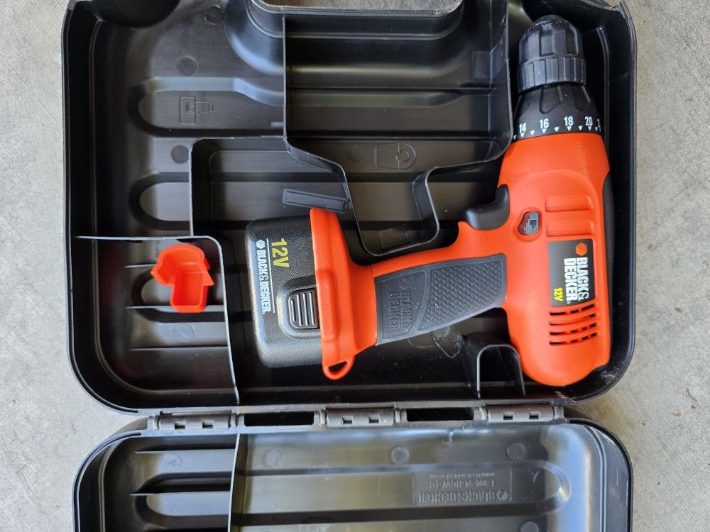 Black & Decker 12 Volt Drill