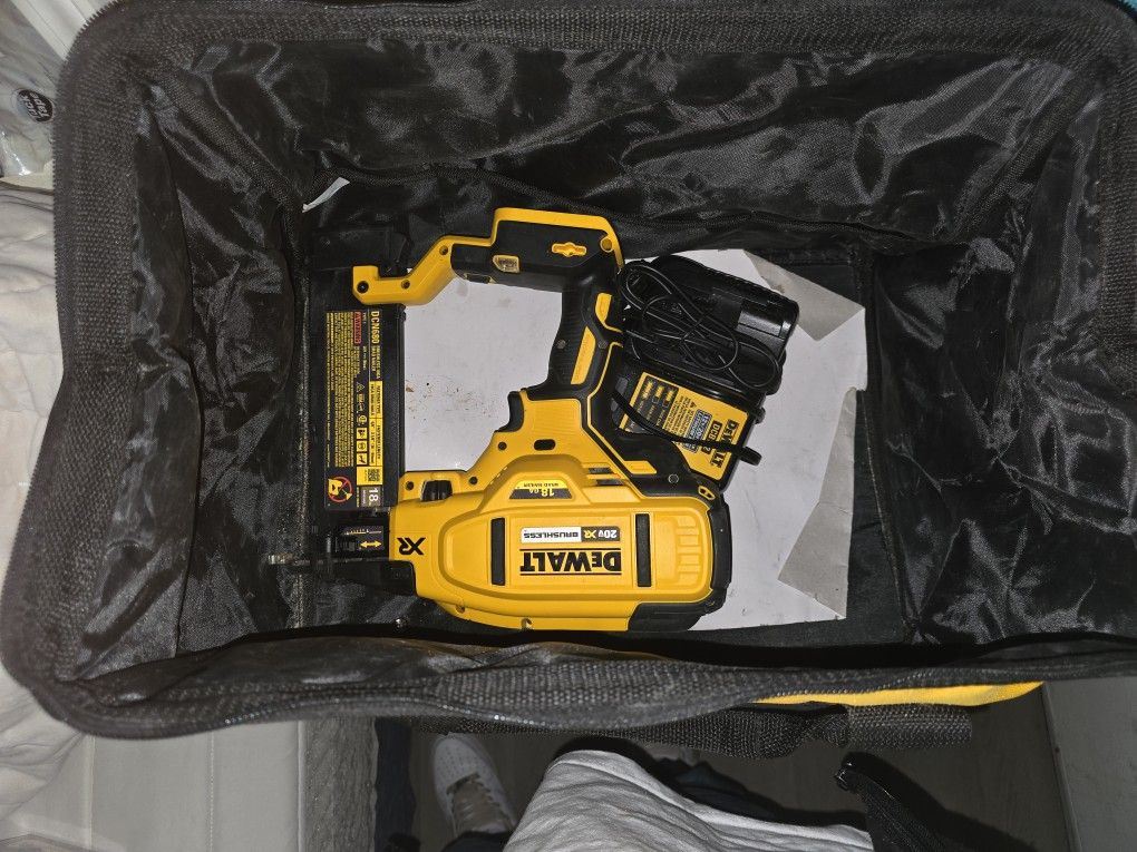 18ga Brad Nailer Dewalt