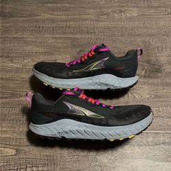Altra Outroad Women’s Running Shoes 