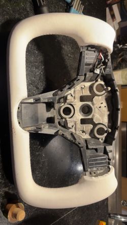 OEM Tesla Yoke White. Steering Wheel 