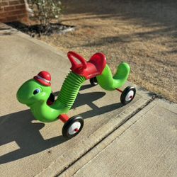 Radio Flyer Inchworm