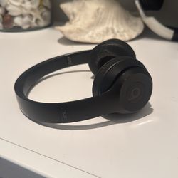 Beats Solo in Black