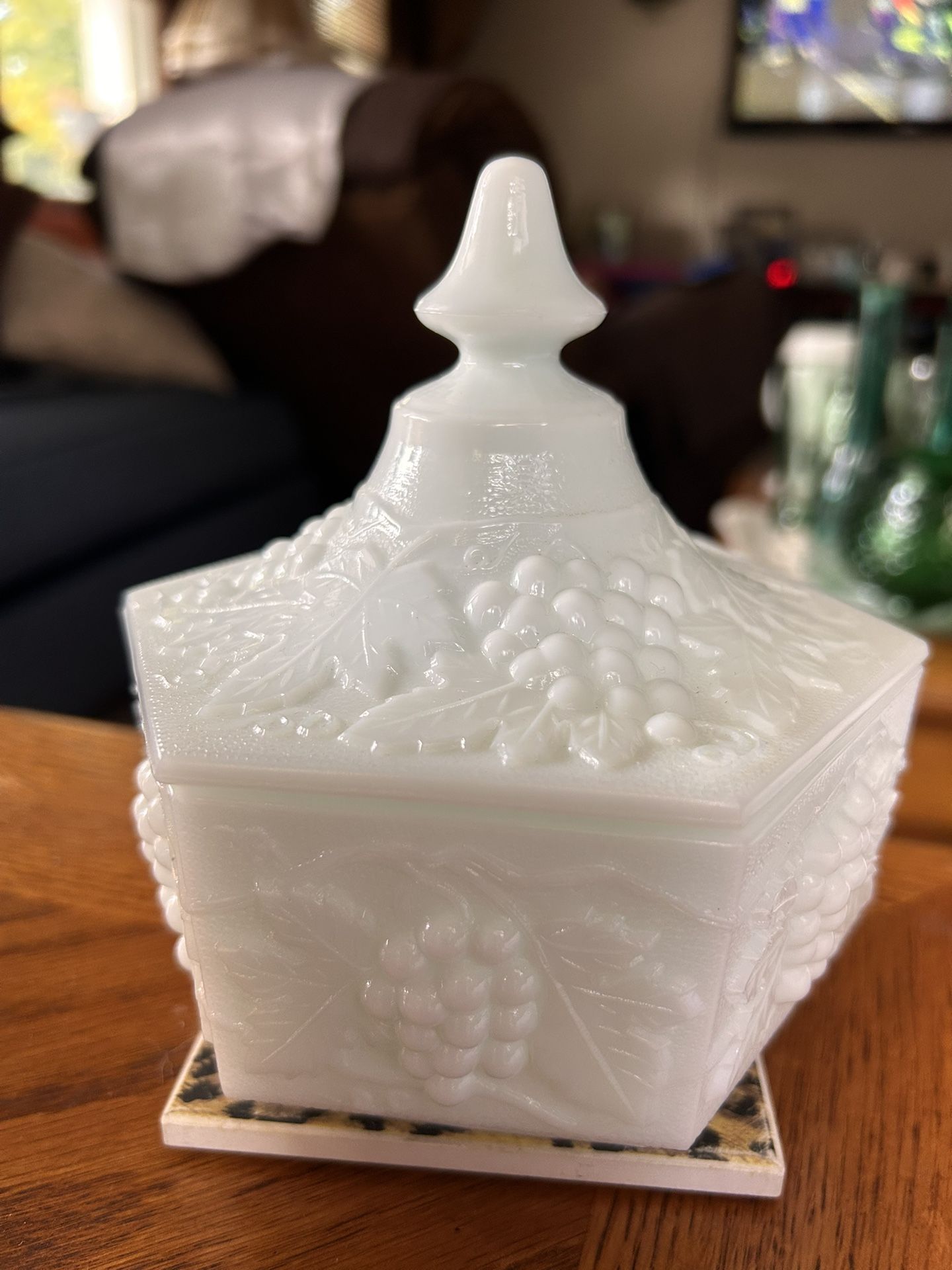 Vintage Imperial Milk Glass Grape Leaf Candy Dish W Lid Hexagon Panel